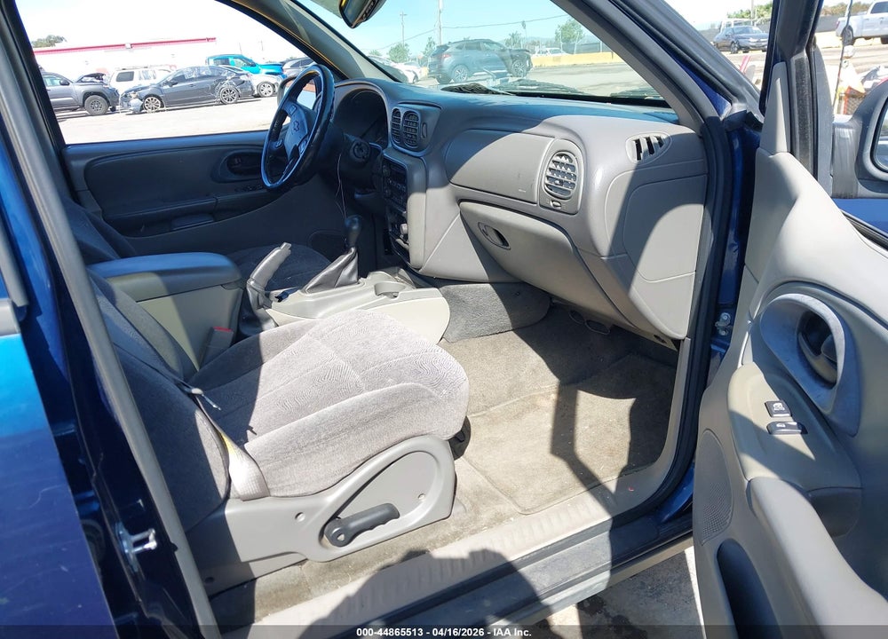 2004 CHEVROLET TRAILBLAZER LT VIN: 1GNDT13S342435835