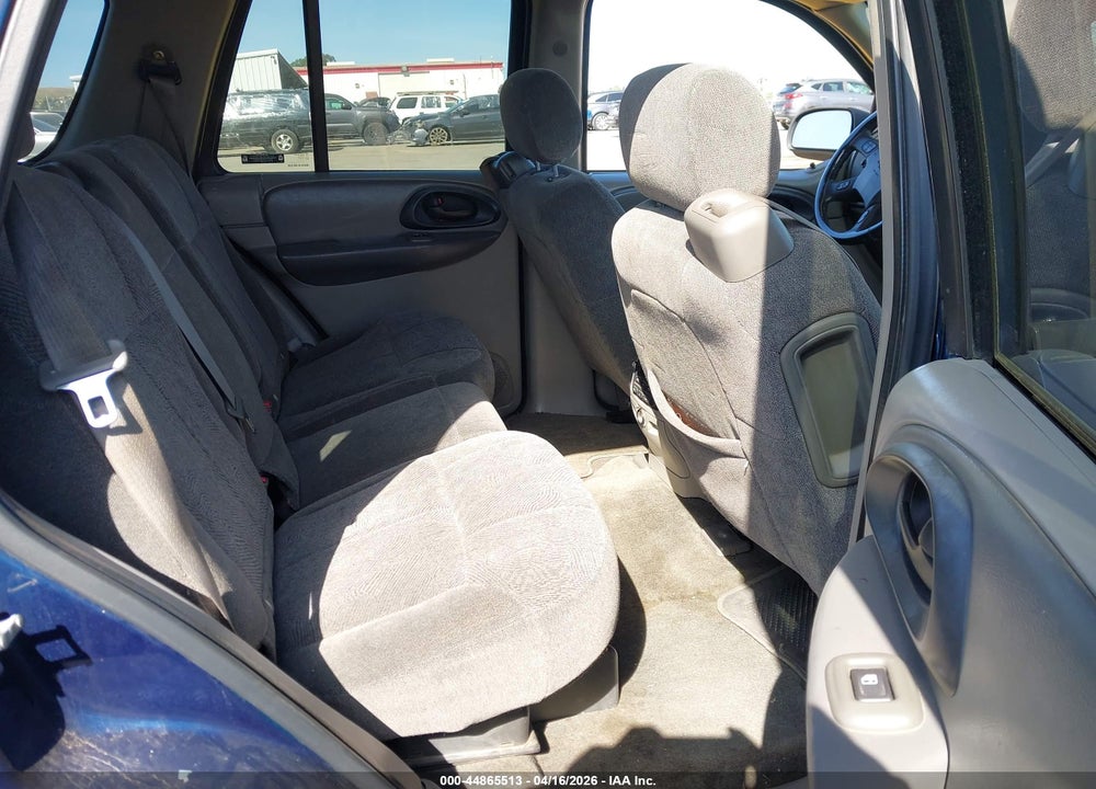 2004 CHEVROLET TRAILBLAZER LT VIN: 1GNDT13S342435835
