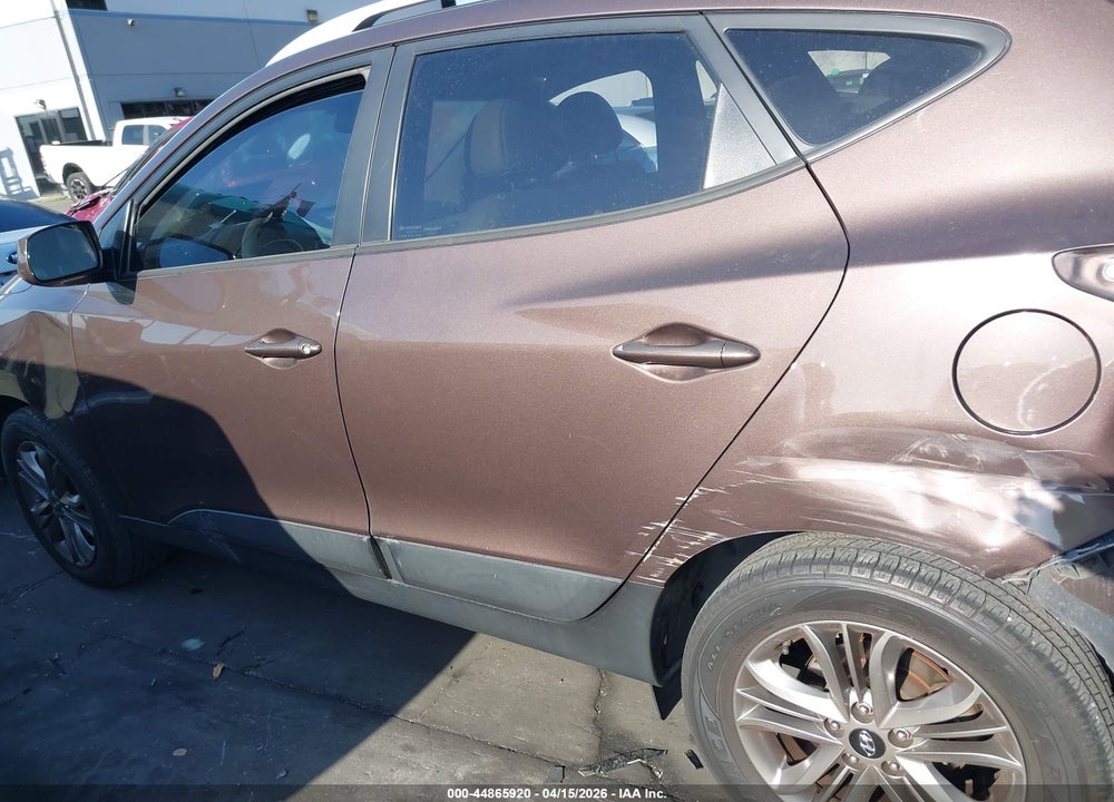 2014 HYUNDAI TUCSON SE VIN: KM8JUCAG9EU841221