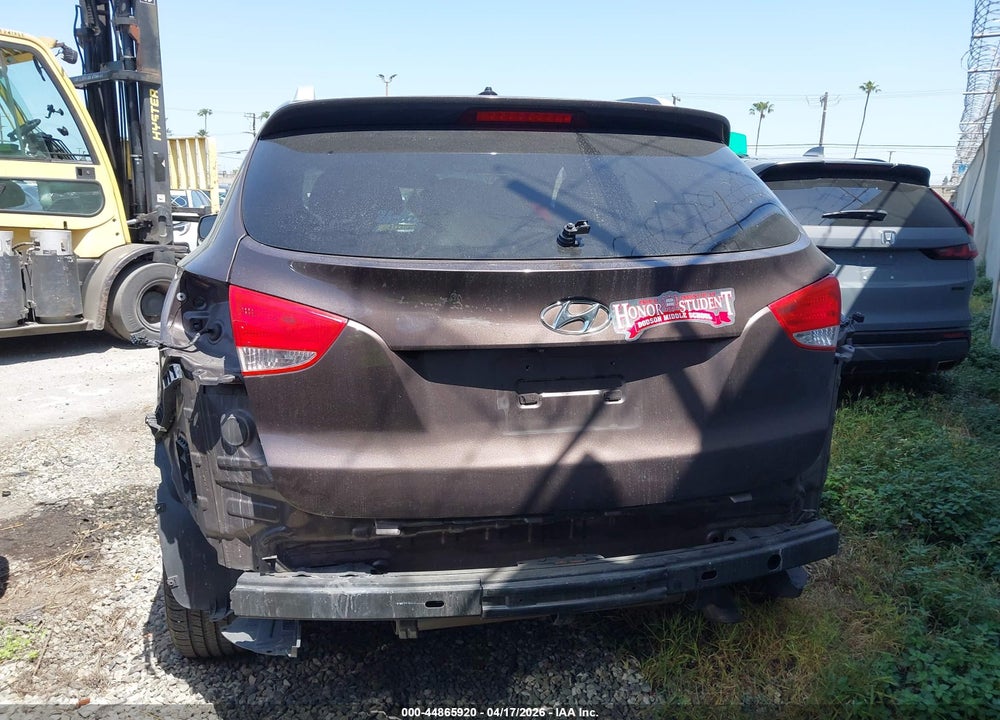 2014 HYUNDAI TUCSON SE VIN: KM8JUCAG9EU841221