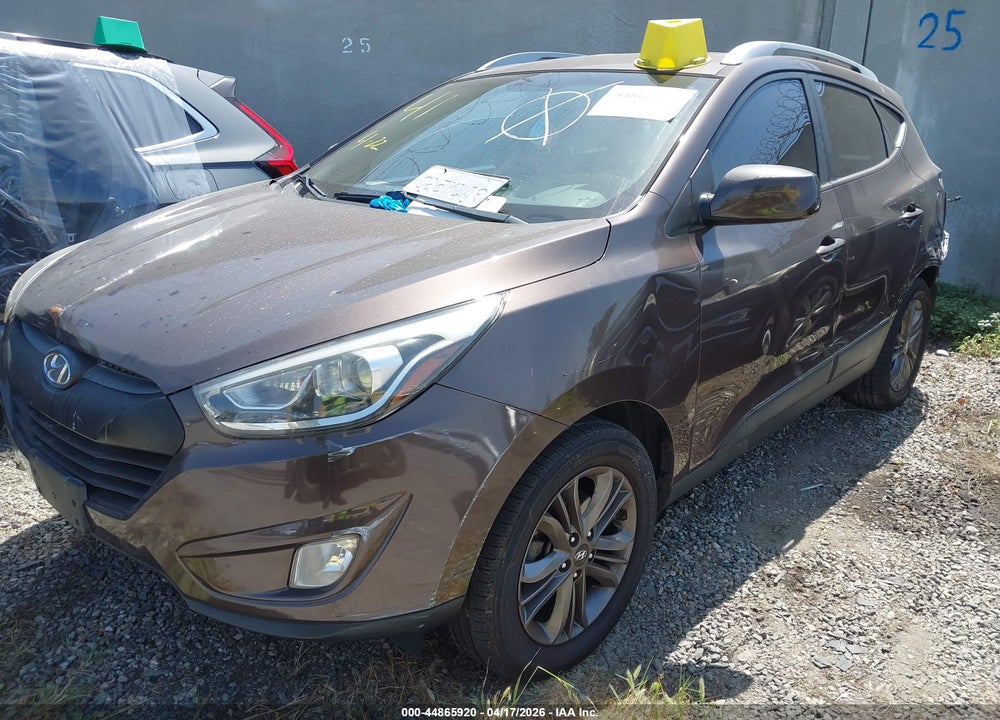 2014 HYUNDAI TUCSON SE VIN: KM8JUCAG9EU841221