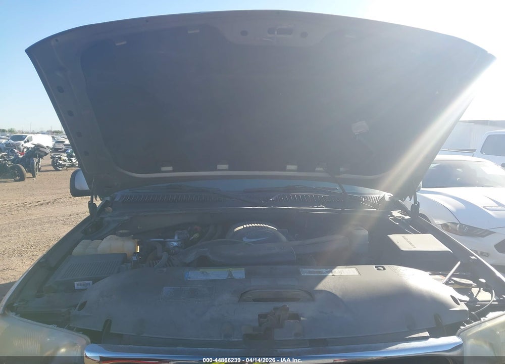 2001 GMC YUKON SLE VIN: 1GKEK13V51R185628