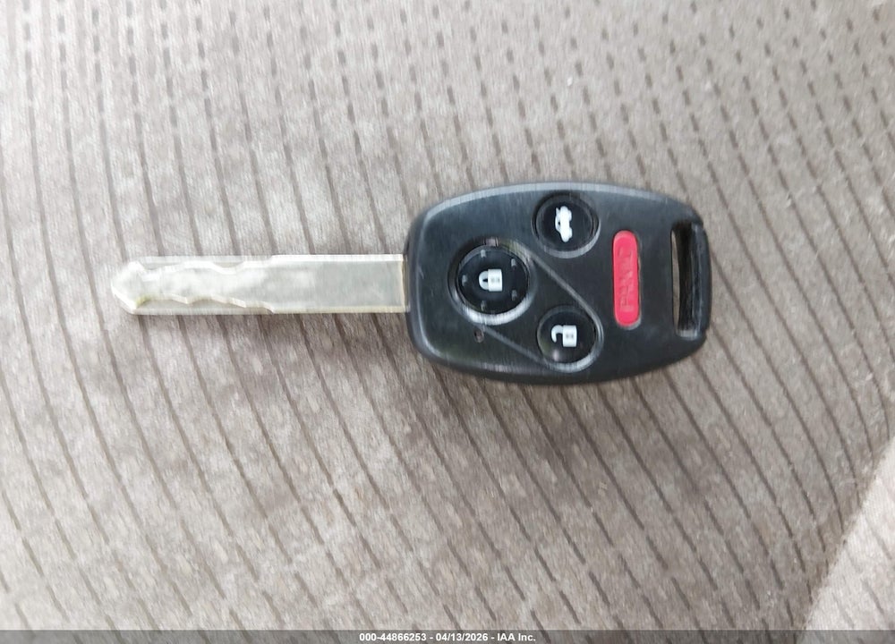 2013 HONDA CIVIC HYBRID VIN: 19XFB4F23DE204034