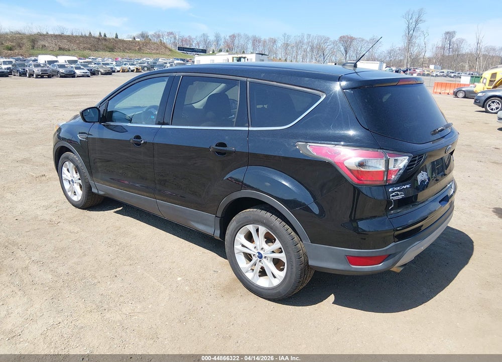 2017 FORD ESCAPE SE VIN: 1FMCU9GD5HUA86369