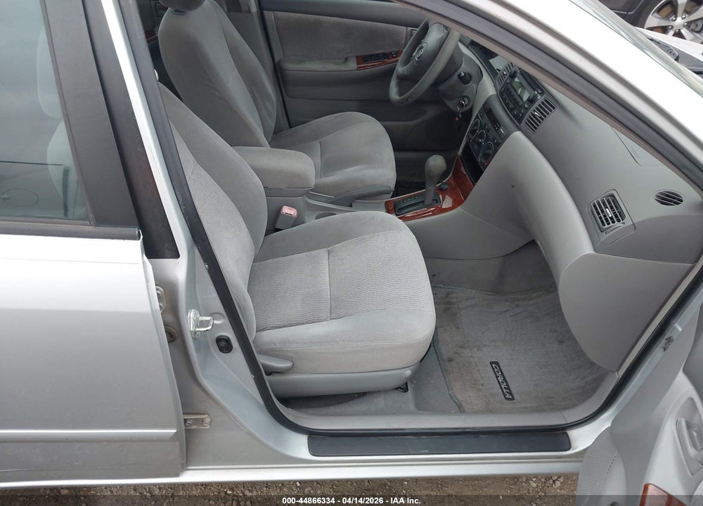 2005 TOYOTA COROLLA LE VIN: 1NXBR32E05Z537469