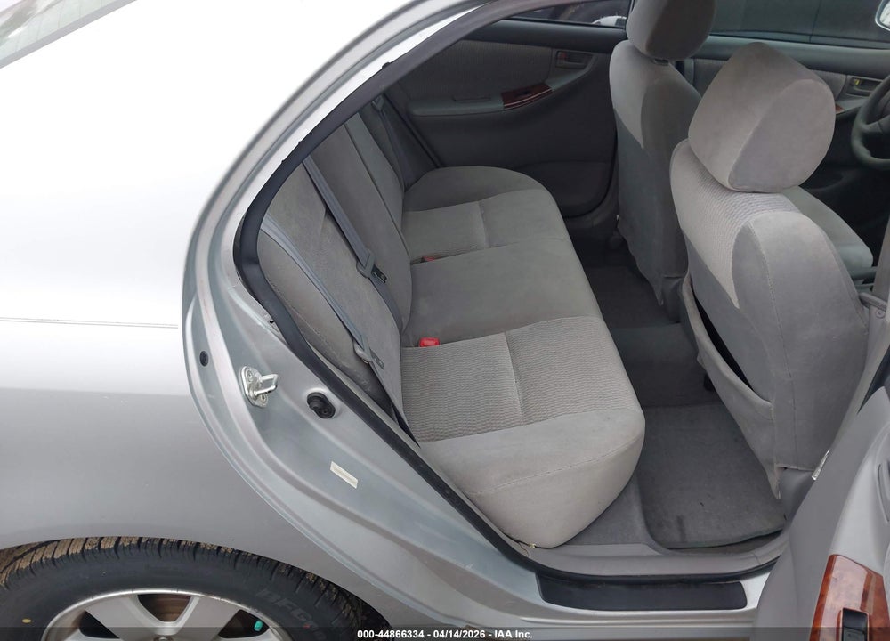 2005 TOYOTA COROLLA LE VIN: 1NXBR32E05Z537469