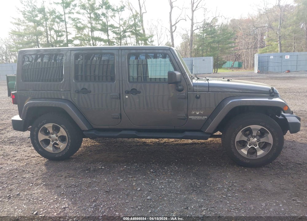 2017 JEEP WRANGLER UNLIMITED SAHARA 4X4 VIN: 1C4BJWEG1HL620929