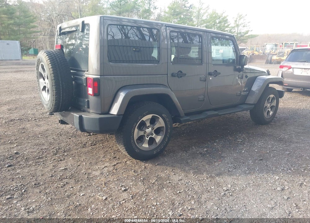 2017 JEEP WRANGLER UNLIMITED SAHARA 4X4 VIN: 1C4BJWEG1HL620929