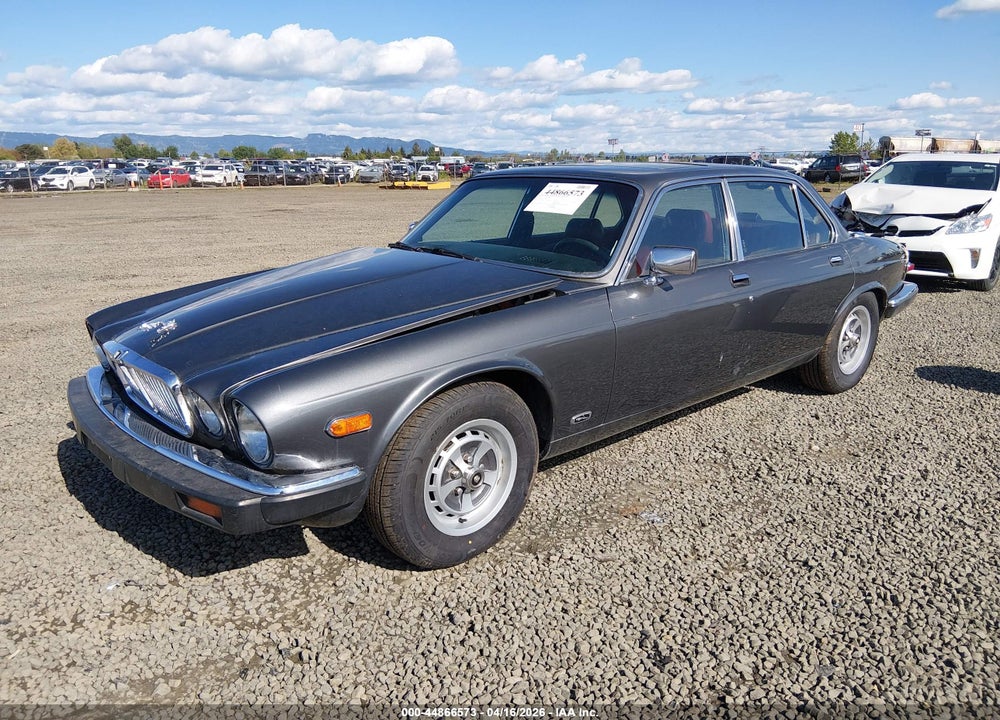 1985 JAGUAR XJ6 VIN: SAJAV1347FC414251