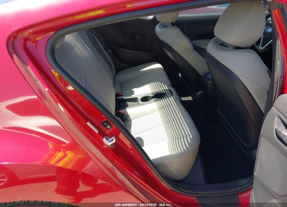2012 HYUNDAI VELOSTER BASE W/GRAY VIN: KMHTC6ADXCU054522