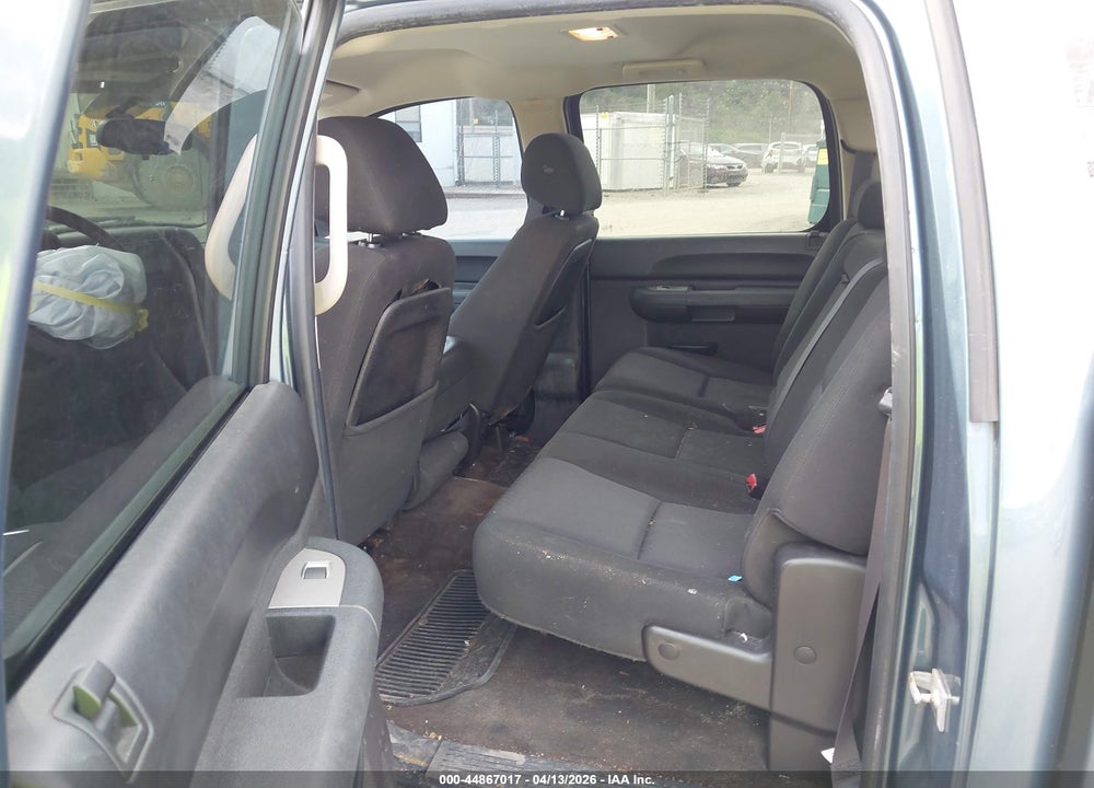 2011 CHEVROLET SILVERADO 1500 LS VIN: 3GCPKREA1BG206084