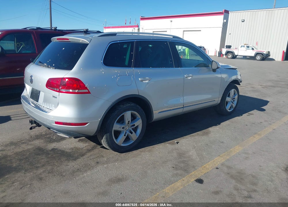 2013 VOLKSWAGEN TOUAREG TDI LUX VIN: WVGEP9BP2DD006473