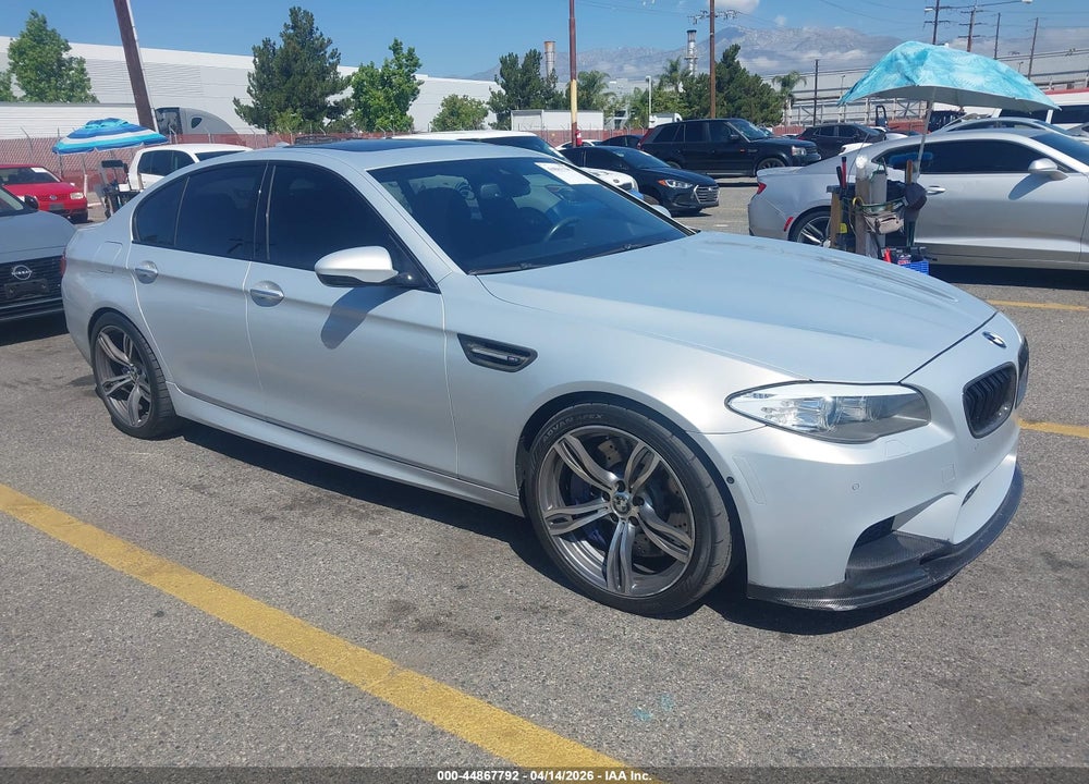 2013 BMW M5 VIN: WBSFV9C59DD096192