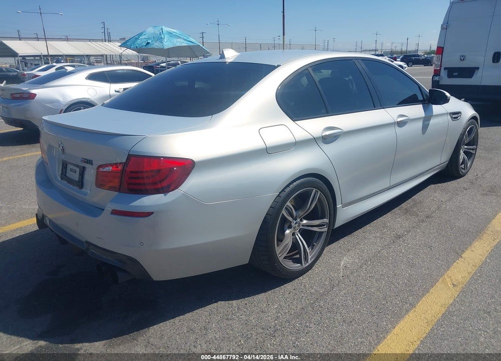 2013 BMW M5 VIN: WBSFV9C59DD096192