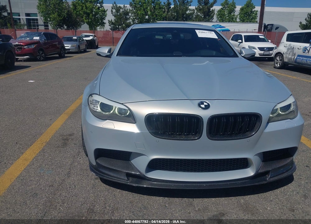 2013 BMW M5 VIN: WBSFV9C59DD096192