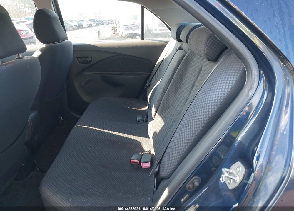 2007 TOYOTA YARIS VIN: JTDBT923371018721