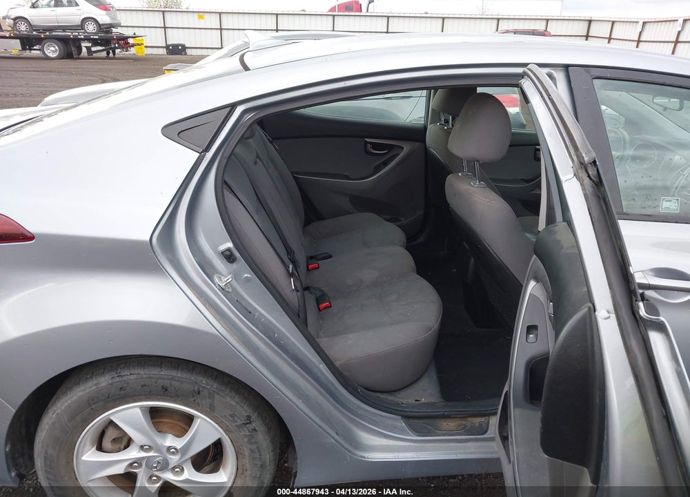2015 HYUNDAI ELANTRA SE VIN: 5NPDH4AE9FH636794