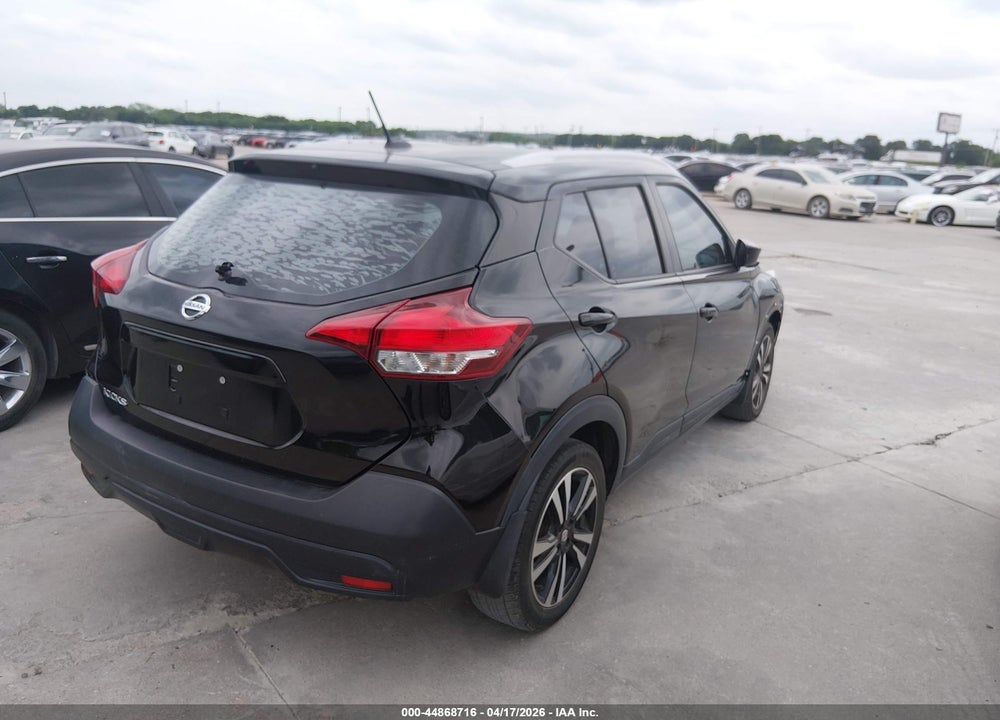 2018 NISSAN KICKS SV VIN: 3N1CP5CUXJL539026