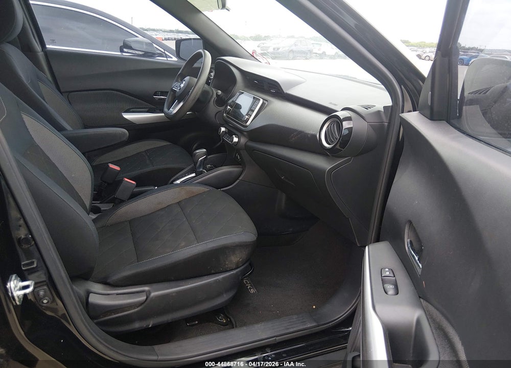 2018 NISSAN KICKS SV VIN: 3N1CP5CUXJL539026