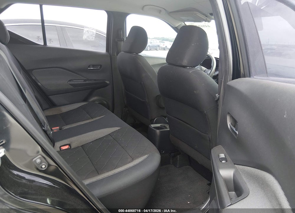 2018 NISSAN KICKS SV VIN: 3N1CP5CUXJL539026