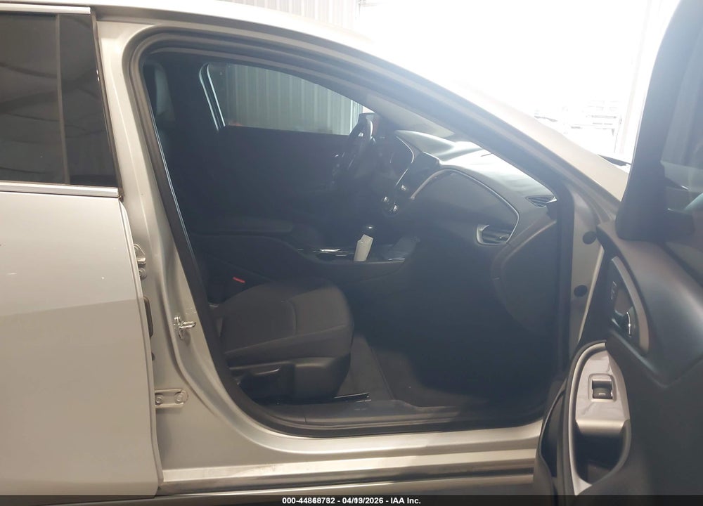 2019 CHEVROLET MALIBU 1FL VIN: 1G1ZC5ST6KF202952
