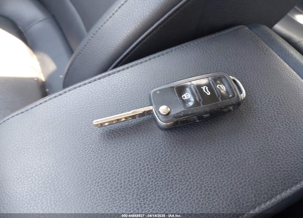 2014 VOLKSWAGEN JETTA 1.8T SE VIN: 3VWD17AJ8EM438247