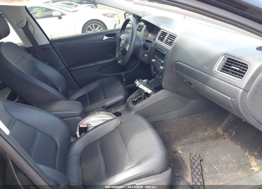 2014 VOLKSWAGEN JETTA 1.8T SE VIN: 3VWD17AJ8EM438247