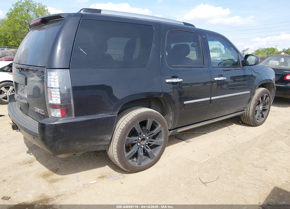 2011 GMC YUKON DENALI VIN: 1GKS2EEF1BR311582