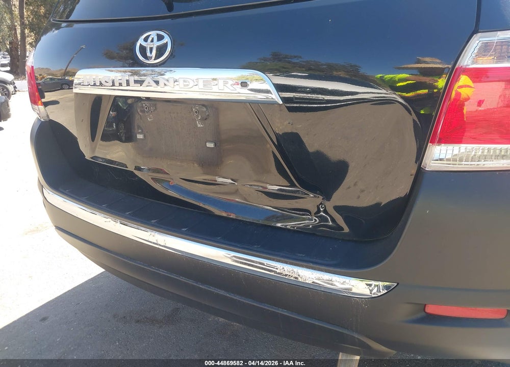 2013 TOYOTA HIGHLANDER LIMITED V6 VIN: 5TDYK3EH8DS117471