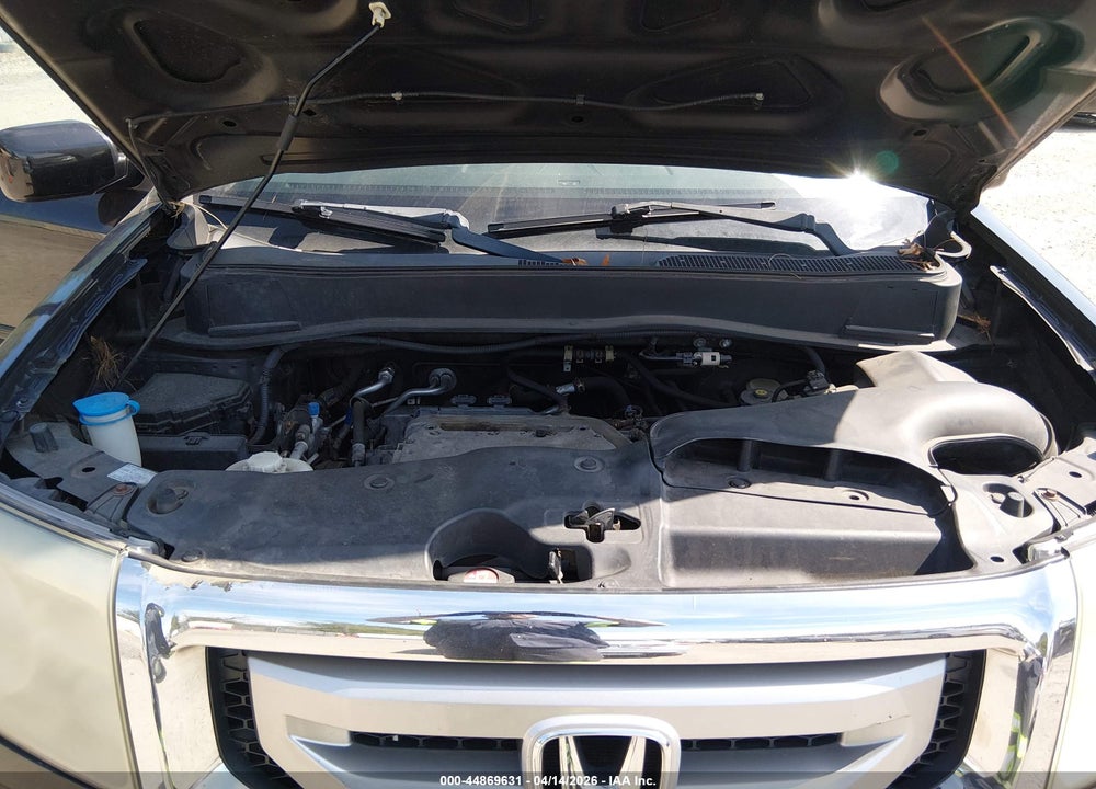 2011 HONDA PILOT EX VIN: 5FNYF4H4XBB034337