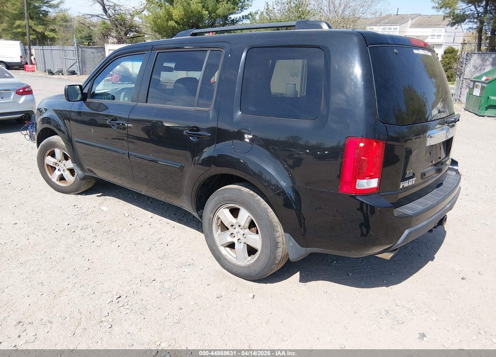 2011 HONDA PILOT EX VIN: 5FNYF4H4XBB034337