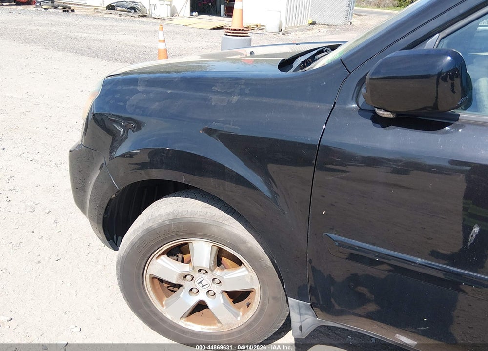 2011 HONDA PILOT EX VIN: 5FNYF4H4XBB034337