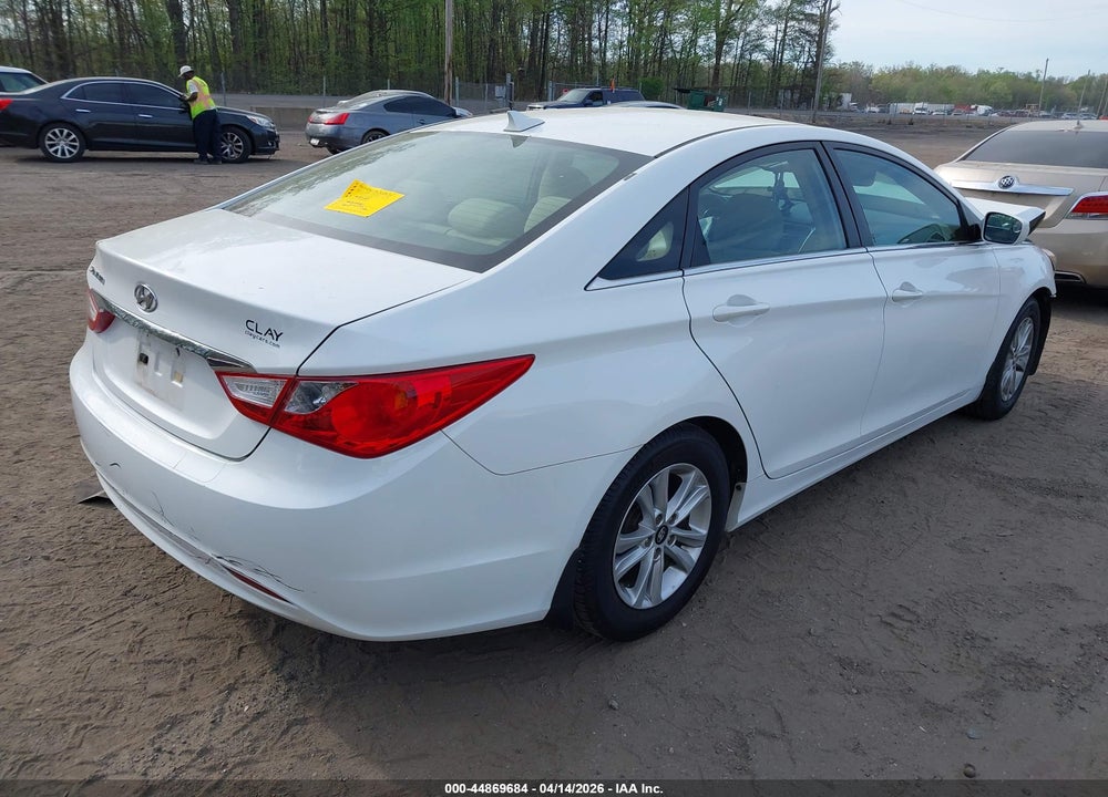 2013 HYUNDAI SONATA GLS VIN: 5NPEB4AC0DH716731