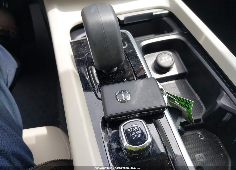 2025 VOLVO XC60 PLUG-IN HYBRID PLUS, T8 AWD ELECTRIC/GASOLINE, DARK VIN: YV4H60RC5S1068061