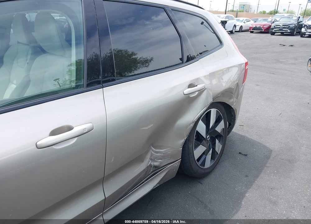 2025 VOLVO XC60 PLUG-IN HYBRID PLUS, T8 AWD ELECTRIC/GASOLINE, DARK VIN: YV4H60RC5S1068061