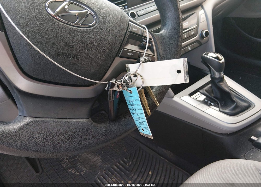 2017 HYUNDAI ELANTRA SE VIN: 5NPD74LF2HH163011
