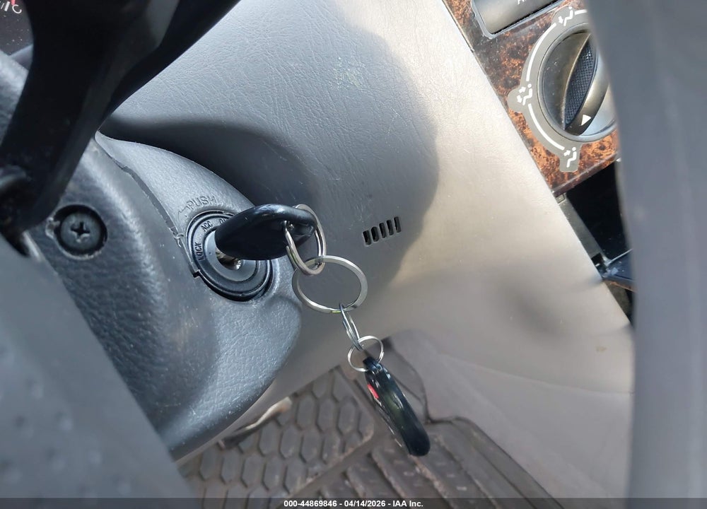 2007 TOYOTA COROLLA CE VIN: 1NXBR32E07Z765782