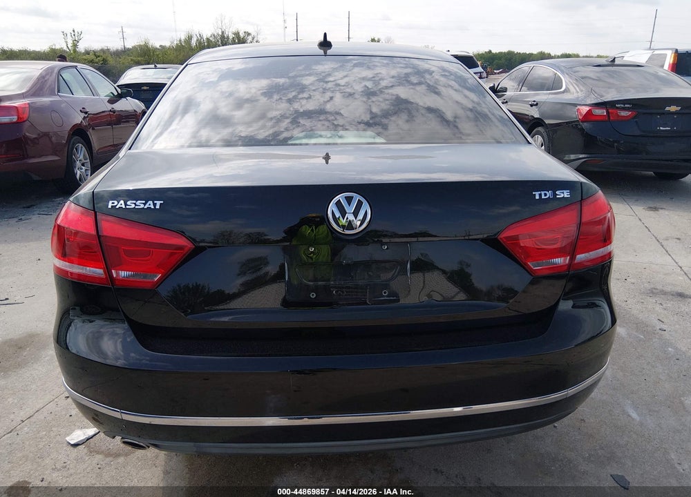 2014 VOLKSWAGEN PASSAT 2.0L TDI SE VIN: 1VWBN7A37EC062459