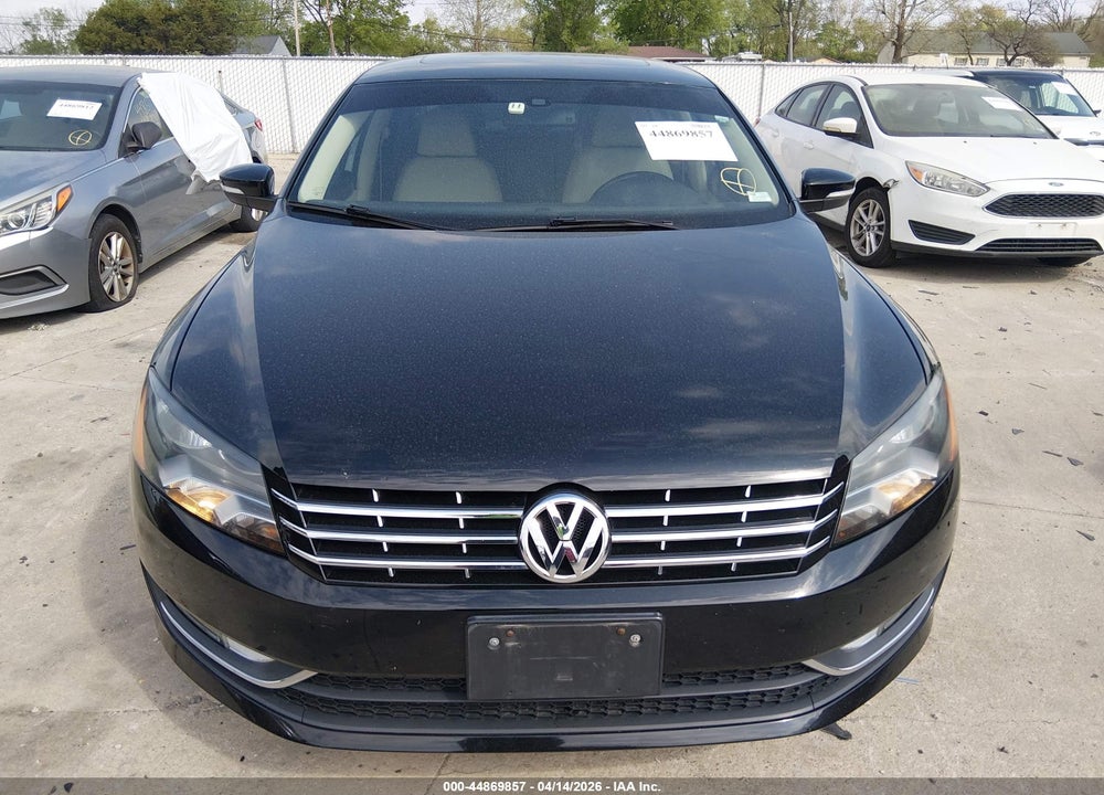 2014 VOLKSWAGEN PASSAT 2.0L TDI SE VIN: 1VWBN7A37EC062459