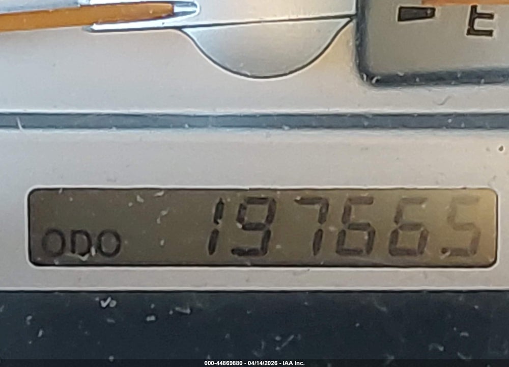 2003 TOYOTA CAMRY SE V6 VIN: 4T1BF32K33U556044