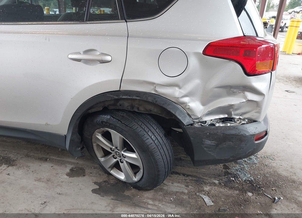 2015 TOYOTA RAV4 XLE VIN: 2T3RFREVXFW398868