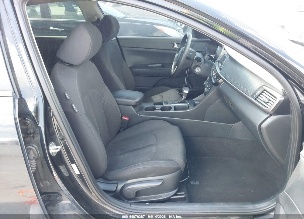 2017 KIA OPTIMA LX VIN: KNAGT4L30H5173001