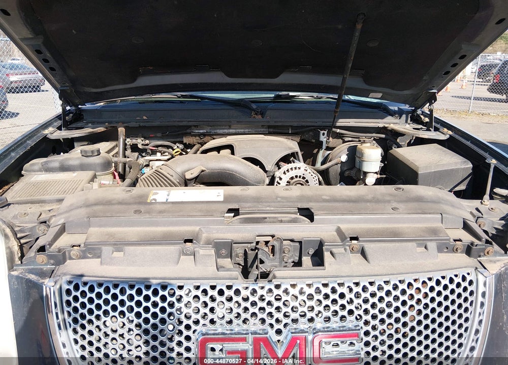 2007 GMC YUKON DENALI VIN: 1GKFK63827J291831