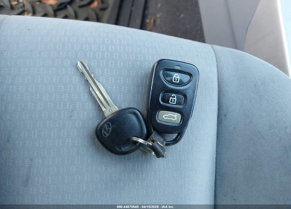 2008 HYUNDAI ELANTRA GLS/SE VIN: KMHDU46D58U503370
