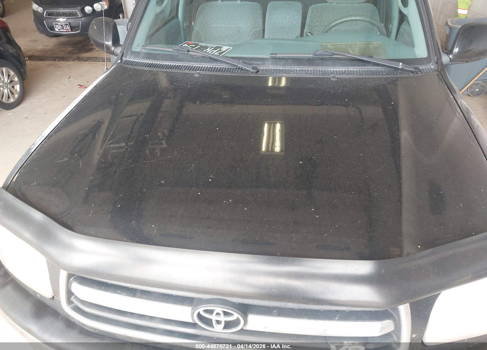 2000 TOYOTA TUNDRA LTD V8 VIN: 5TBBT4815YS046283