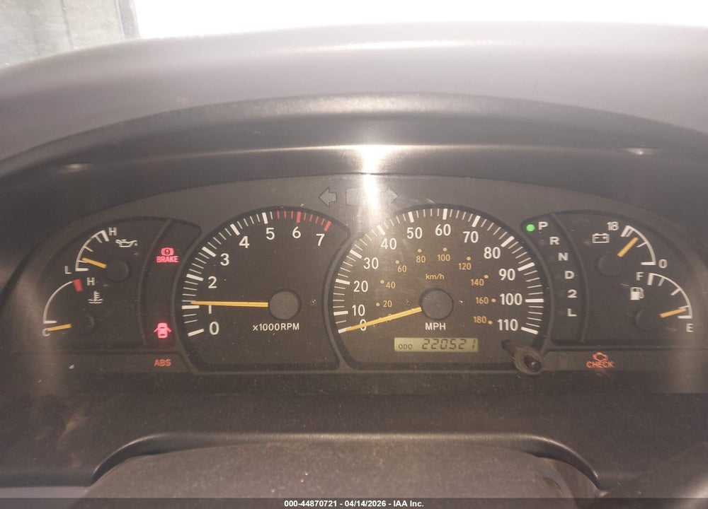 2000 TOYOTA TUNDRA LTD V8 VIN: 5TBBT4815YS046283