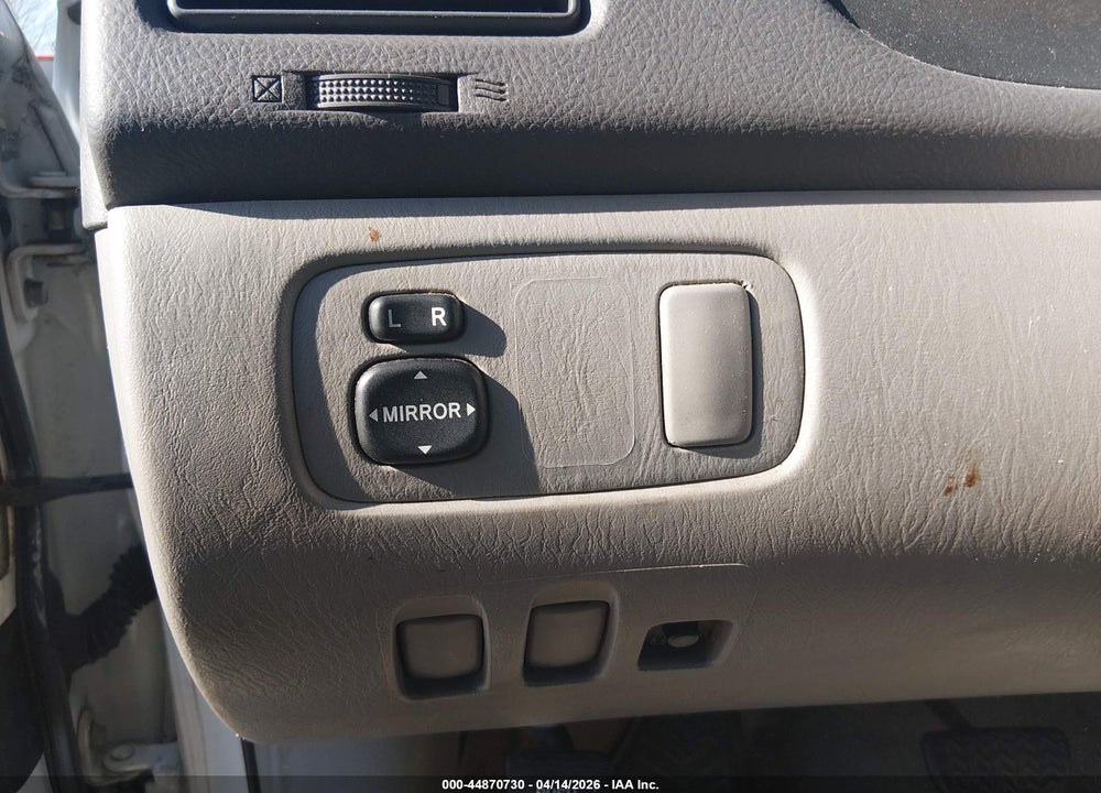 2006 TOYOTA SIENNA CE VIN: 5TDZA23C06S489625