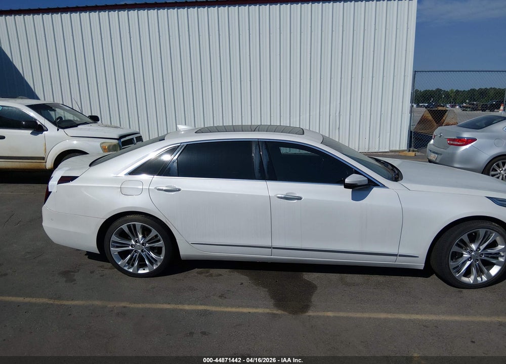 2017 CADILLAC CT6 PLATINUM VIN: 1G6KN5R68HU172993