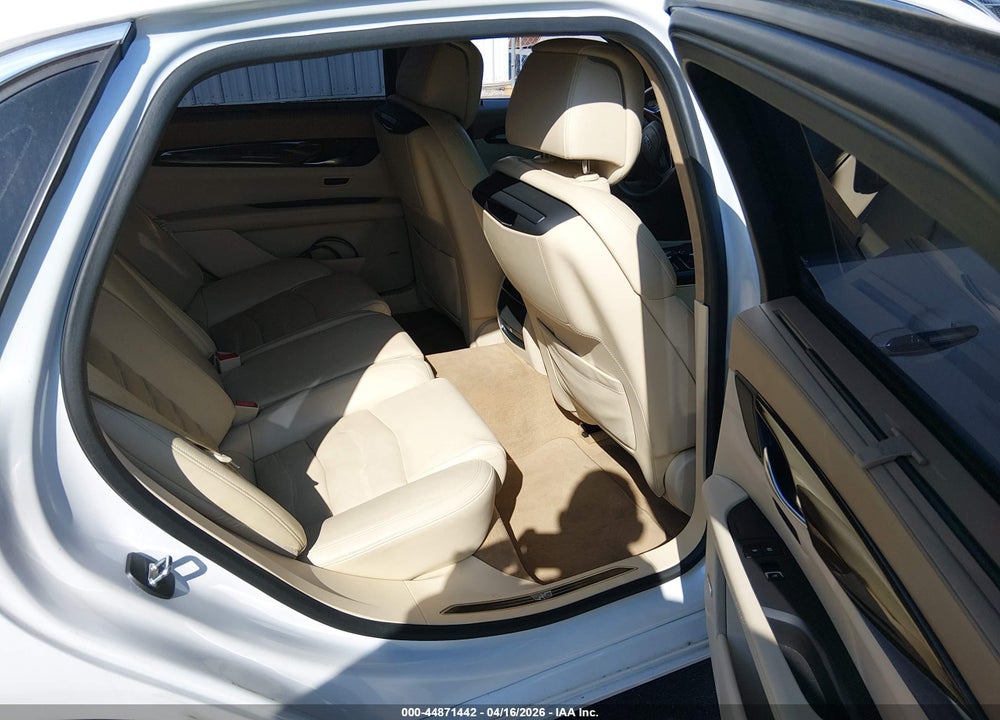 2017 CADILLAC CT6 PLATINUM VIN: 1G6KN5R68HU172993
