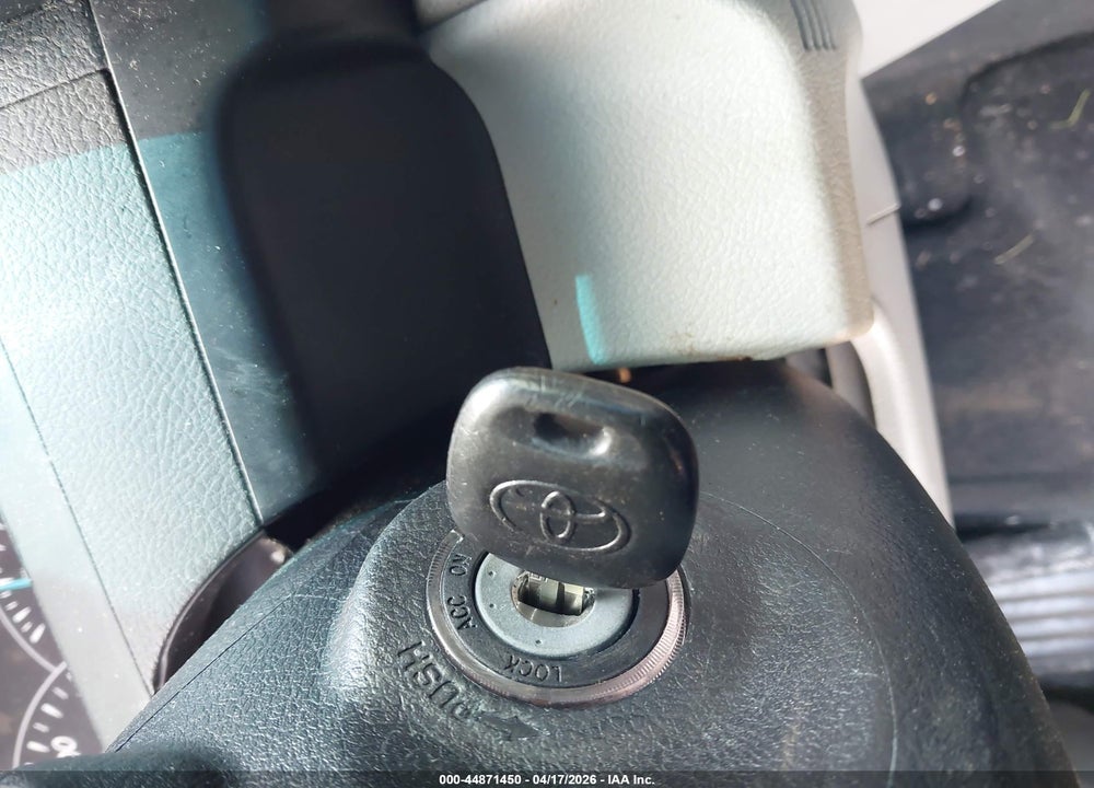 2013 TOYOTA CAMRY L VIN: 4T1BF1FK2DU717838
